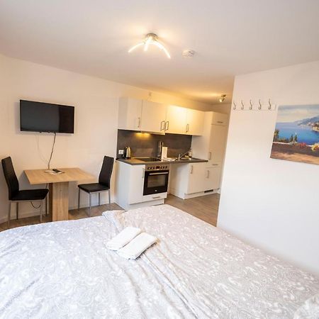 City Apartment Kueche,Bad, Parken Im Zentrum Ravensburgs A14 Exterior foto